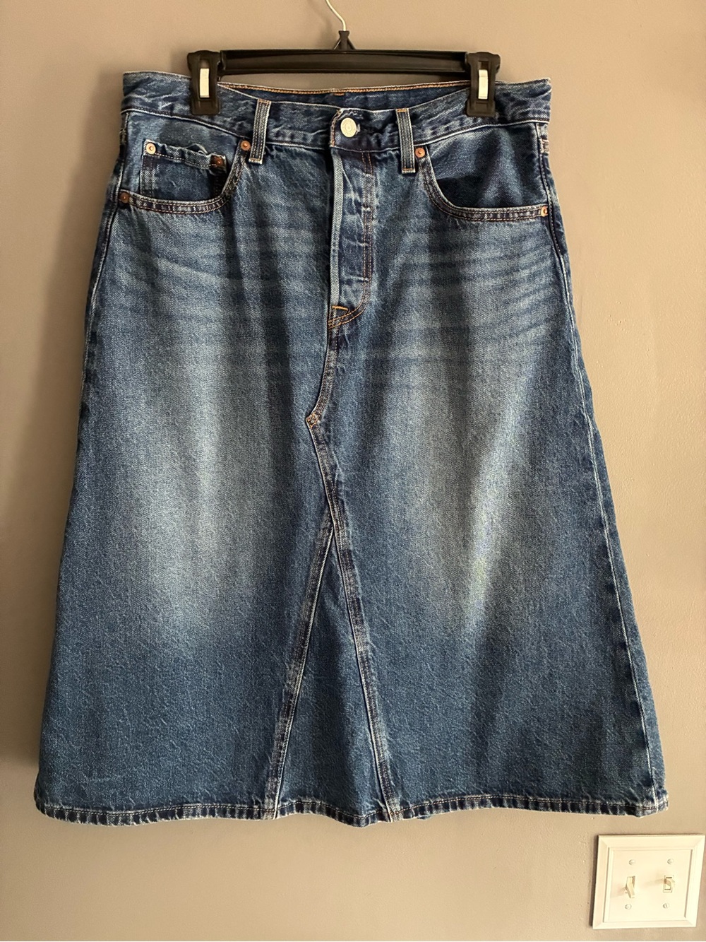Levi’s Classic Blue Denim A-Line Midi Skirt Size 30